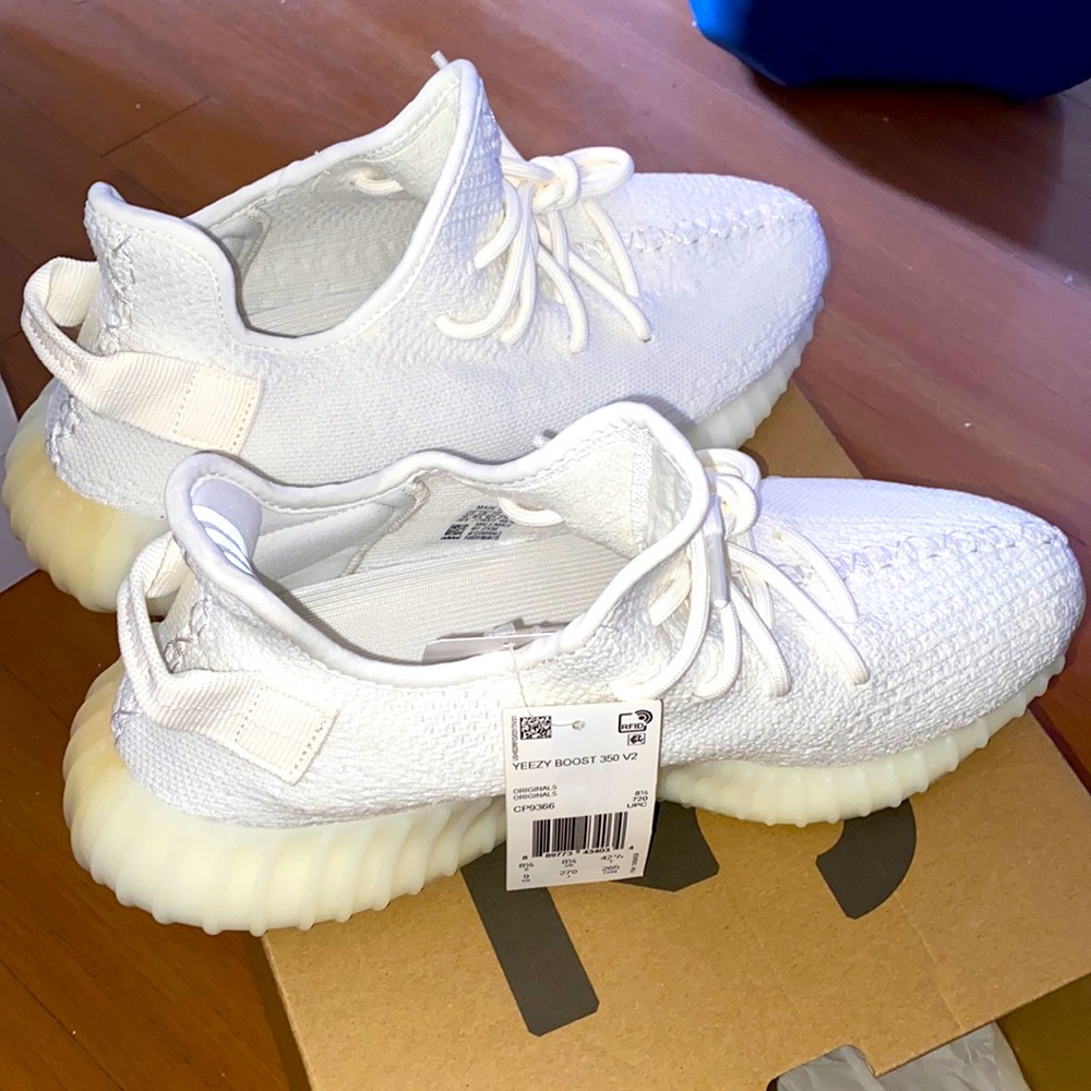 Yeezy Boost 350 V2- New and Never been worn
